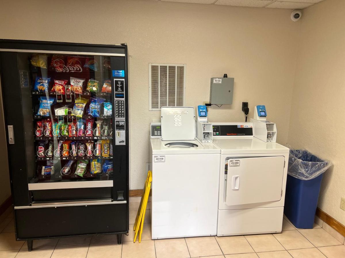 Express Inn & Suites Decatur Εξωτερικό φωτογραφία