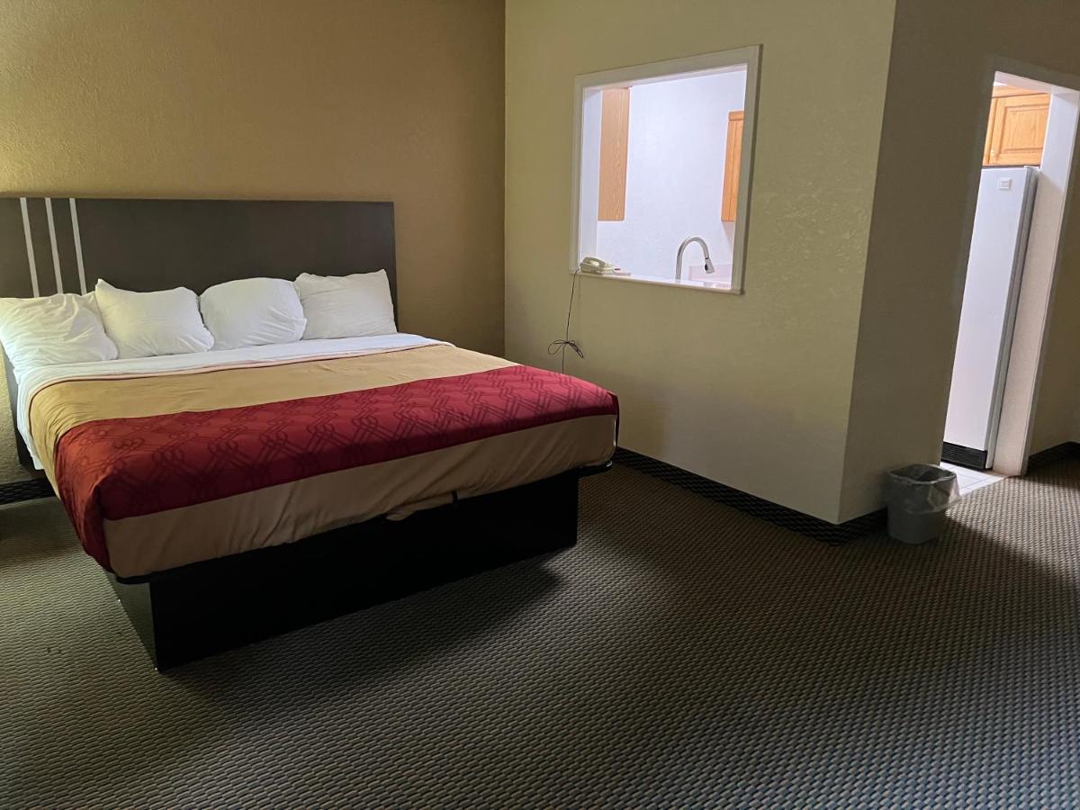 Express Inn & Suites Decatur Εξωτερικό φωτογραφία