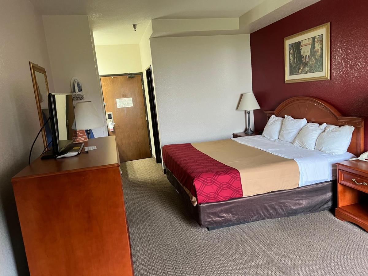 Express Inn & Suites Decatur Εξωτερικό φωτογραφία