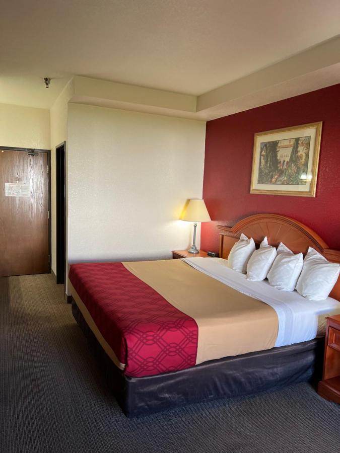 Express Inn & Suites Decatur Εξωτερικό φωτογραφία