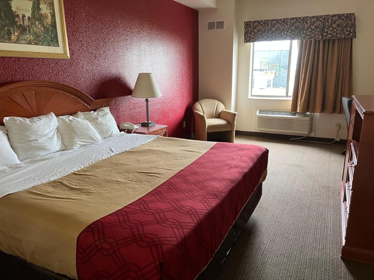 Express Inn & Suites Decatur Εξωτερικό φωτογραφία