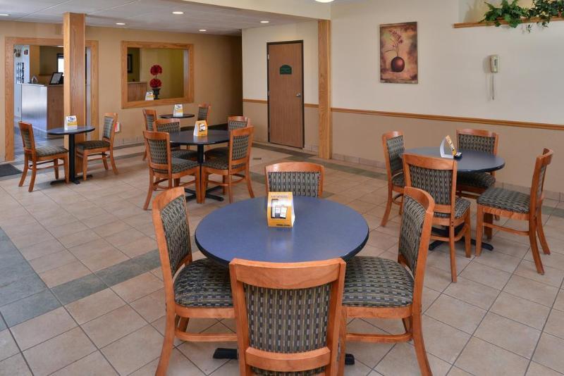 Express Inn & Suites Decatur Εξωτερικό φωτογραφία