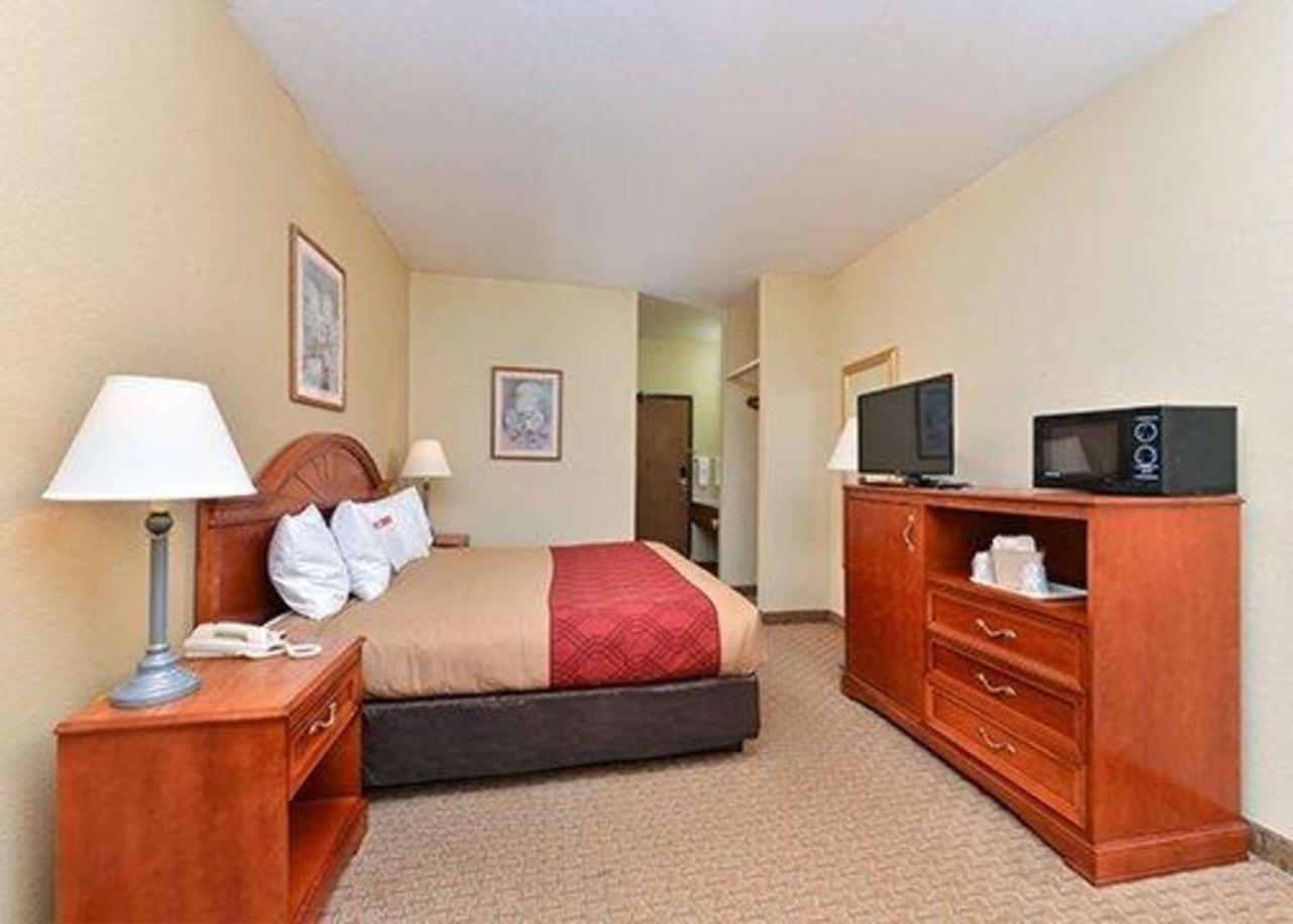 Express Inn & Suites Decatur Εξωτερικό φωτογραφία